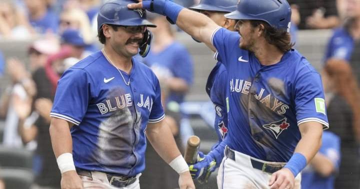 East race goes down to the wire for Jays and Yanks East race goes down to the wire for Jays and Yanks