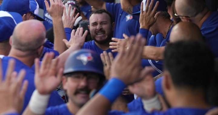 Jays beat Rays to take East, earn bye to ALDS Jays beat Rays to take East, earn bye to ALDS