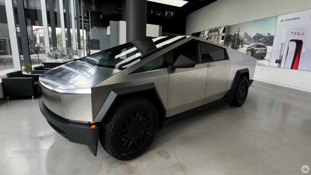 New Tesla notification suggests drowsy drivers use Full Self-Driving New Tesla notification suggests drowsy drivers use Full Self-Driving