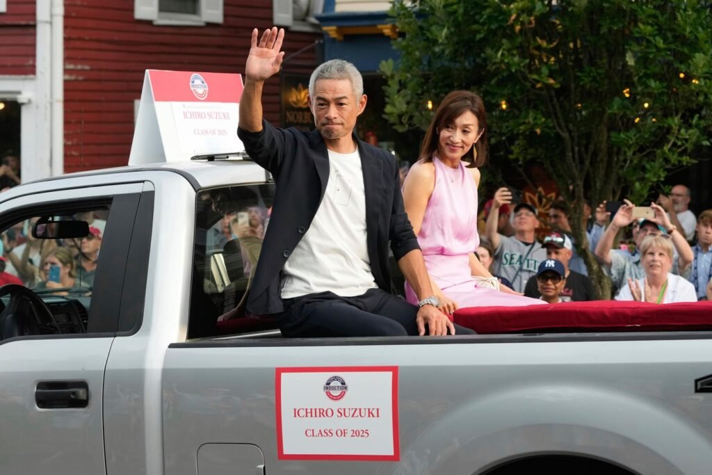 Seattle home invasion suspect pleads not guilty, suspected in cases of celebs, athletes