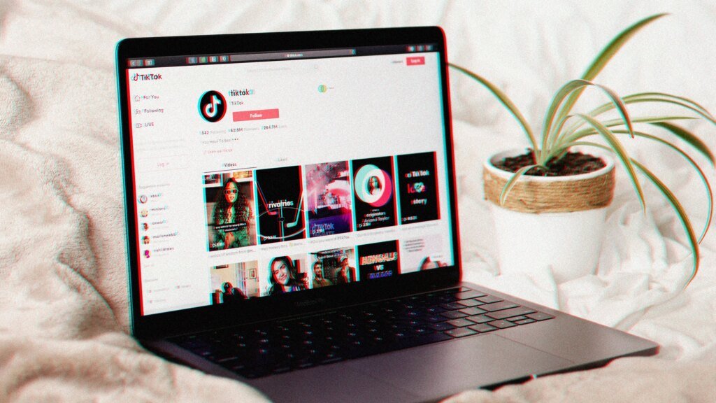 1 in 5 Americans now regularly get news on TikTok, up from 2020