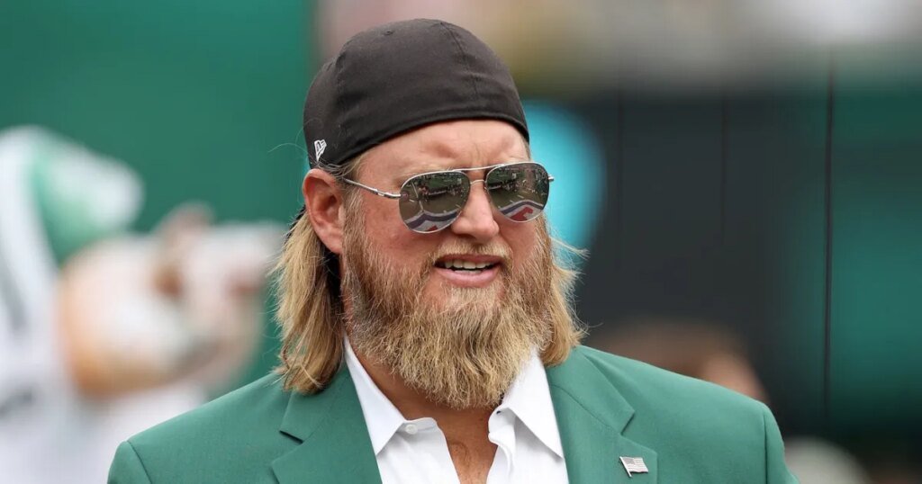 Former Jets Star Nick Mangold Dead At 41 After Pleading For Kidney Transplant Former Jets Star Nick Mangold Dead At 41 After Pleading For Kidney Transplant