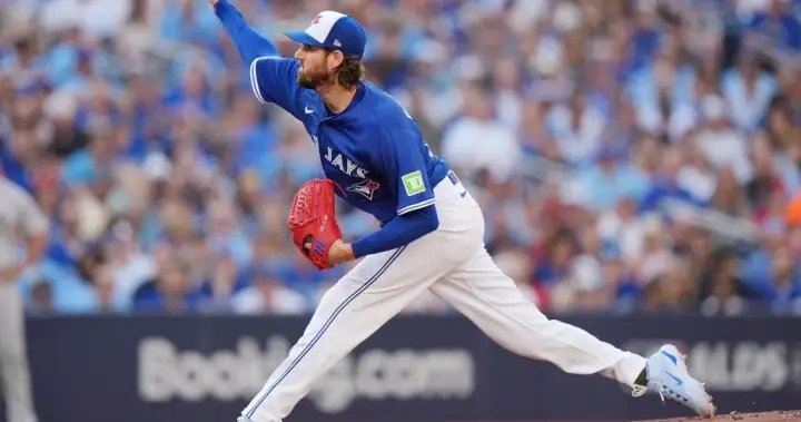 Jays will likely wear white-panel caps in Game 3 Jays will likely wear white-panel caps in Game 3