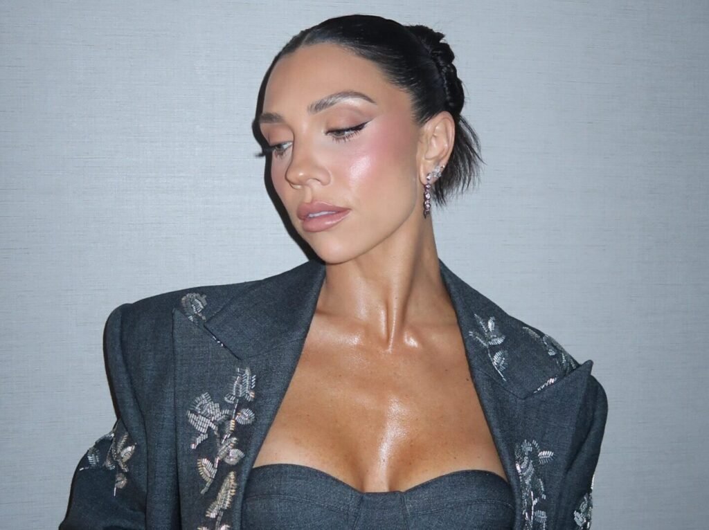 Jenna Johnson Chmerkovskiy Stuns In Dazzling Outfit With Perfect Glam Team