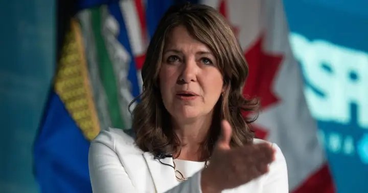 Alberta’s Smith vows to keep up fight against Ottawa despite pipeline pact Alberta’s Smith vows to keep up fight against Ottawa despite pipeline pact