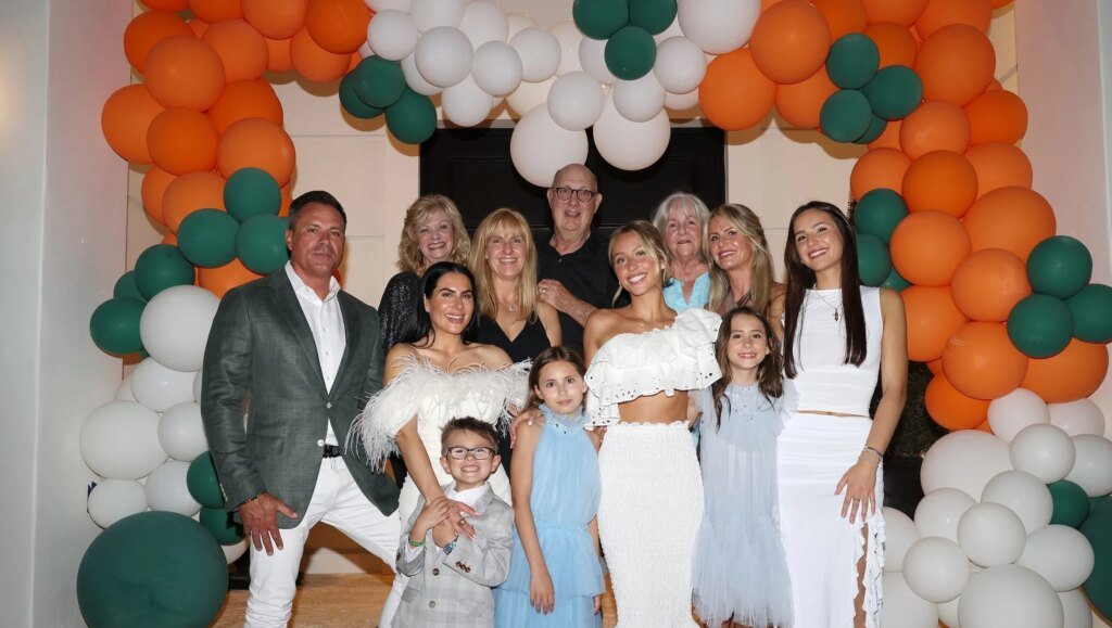 All About Her Parents and Siblings – Hollywood Life All About Her Parents and Siblings – Hollywood Life