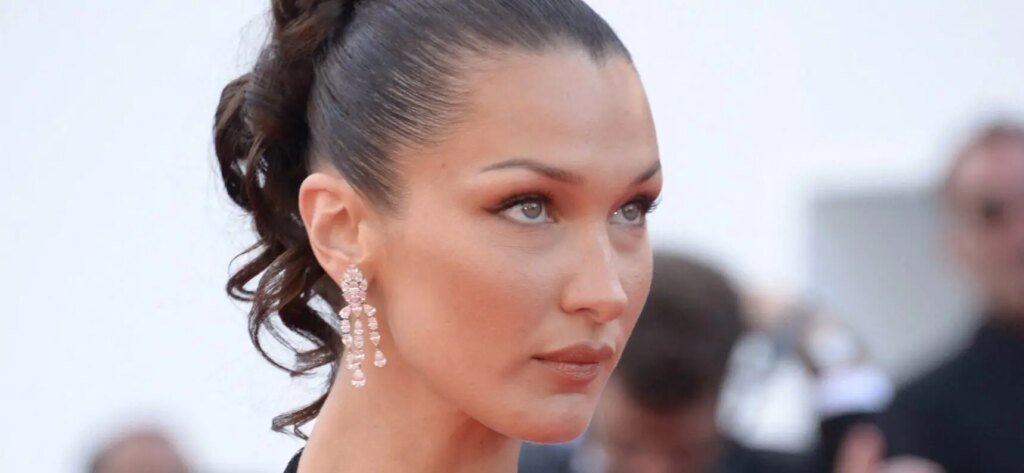 Bella Hadid Doubles Down On ‘Anxiety’ Struggles Bella Hadid Doubles Down On 'Anxiety' Struggles
