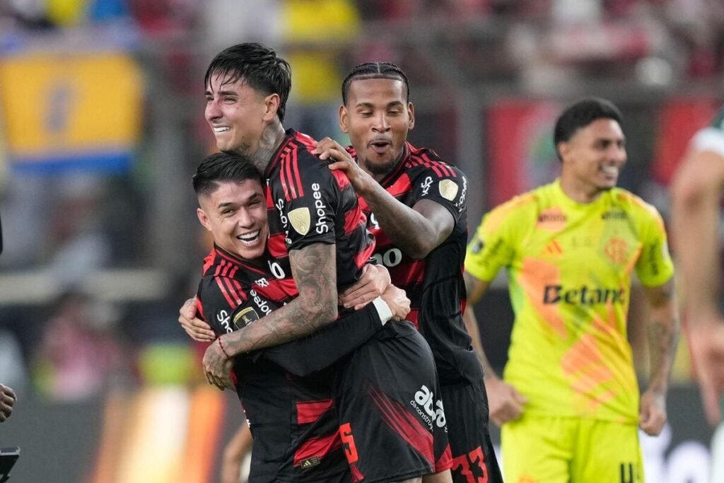 Flamengo lift Copa Libertadores after cagey all-Brazilian final to claim record fourth triumph Flamengo lift Copa Libertadores after cagey all-Brazilian final to claim record fourth triumph