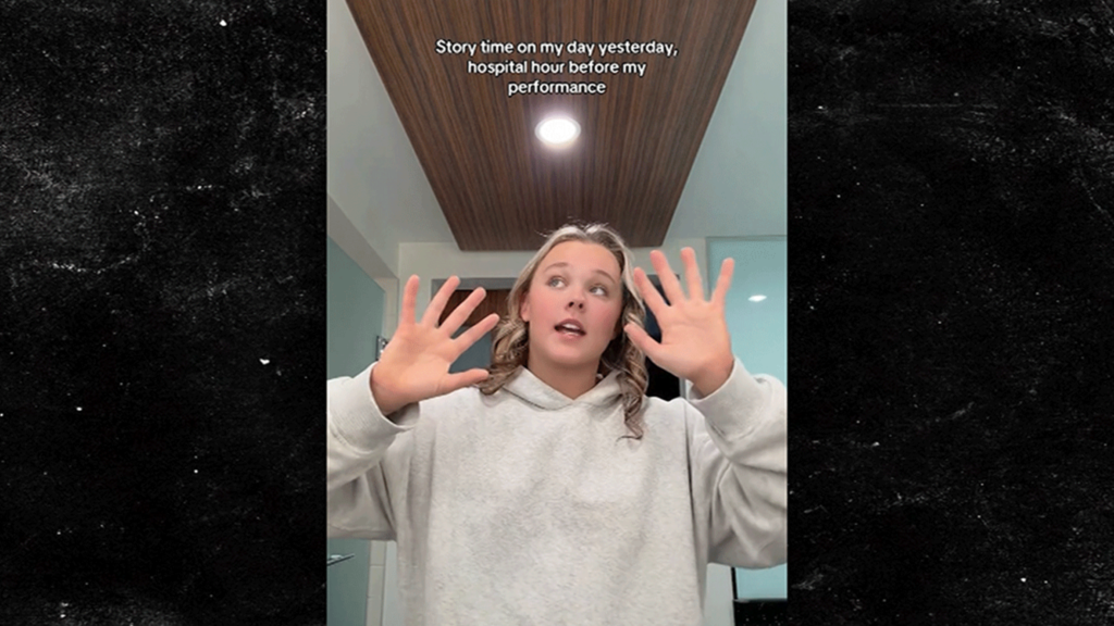 JoJo Siwa Says She Was Rushed to Hospital For 'Excruciating Pain' Before Concert