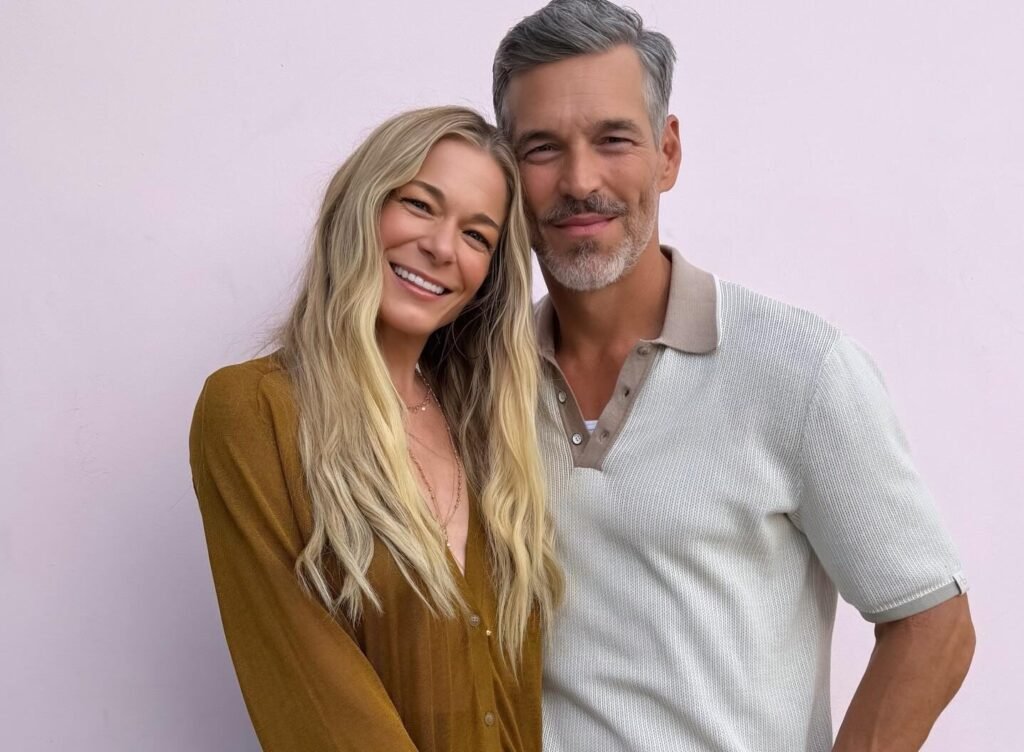 LeAnn Rimes Cibrian Shares Heartfelt Thanksgiving Message With Family Photo