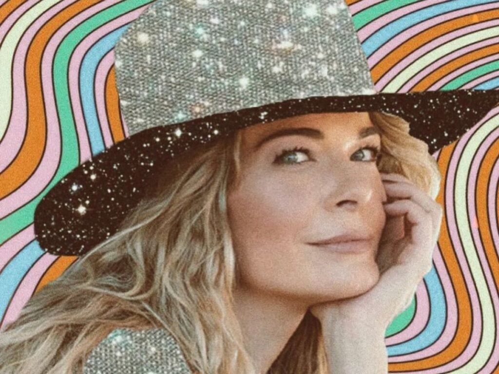 LeAnn Rimes Receives Billboard’s Unstoppable Award And Delivers Emotional Speech