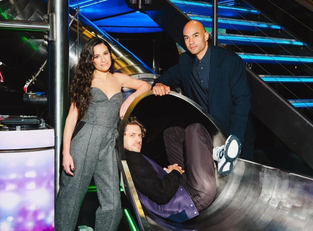 Lea Michele Shares Behind-The-Scenes Glimpse With Broadway Chess Cast