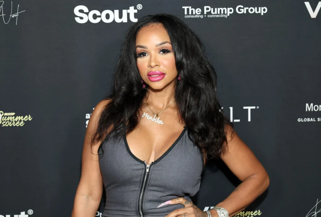 Masika Kalysha & HoodTrophy Bino Drop Cozy Post-Holiday Pic