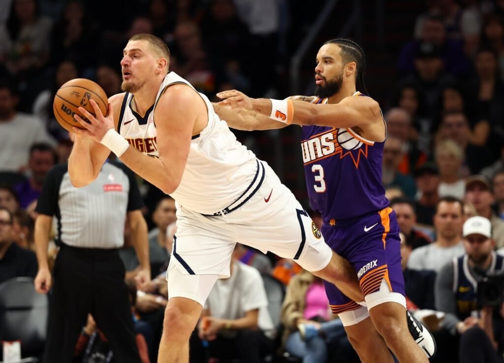 Nikola Jokic, Nuggets top Suns as road win streak hits 7