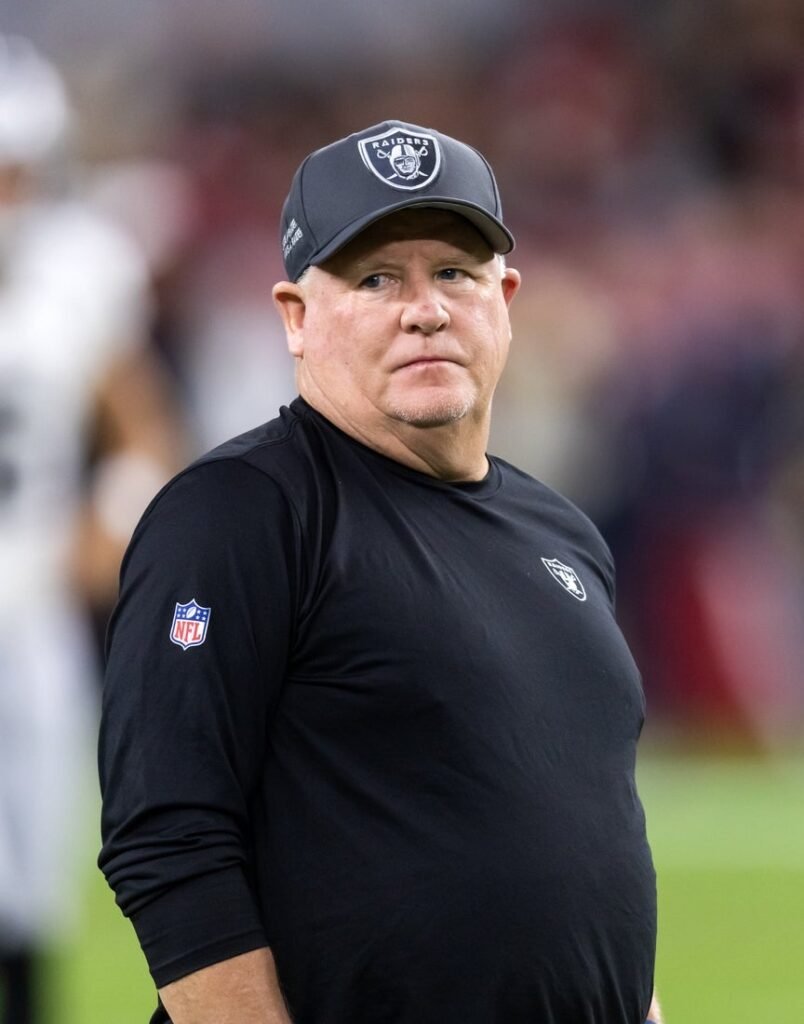 Raiders fire offensive coordinator Chip Kelly