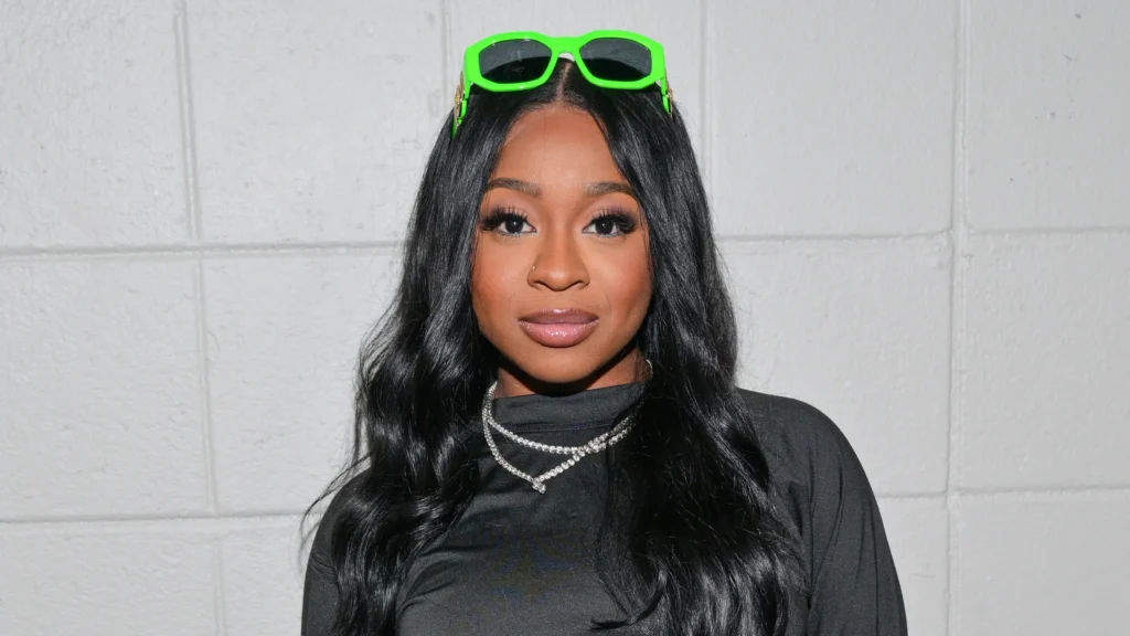 Reginae Carter Flosses New Smile After Getting Teeth Done (Vids)