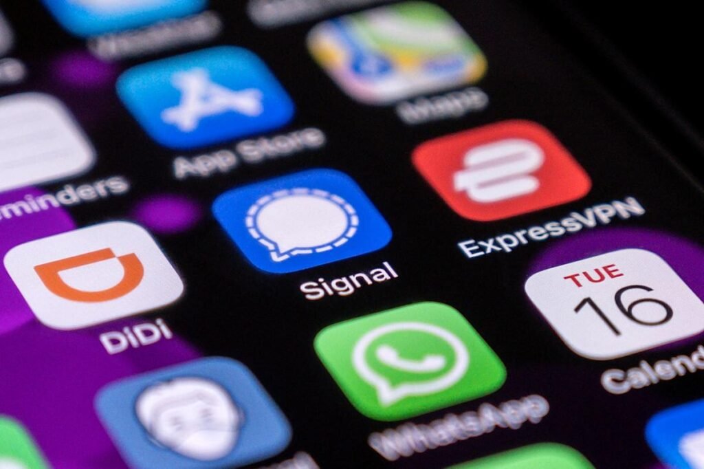Signal extends backup feature to iOS users Signal extends backup feature to iOS users