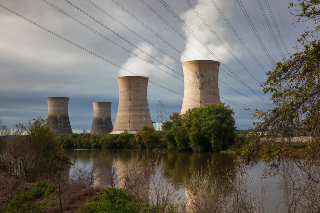 Trump DOE gives Microsoft partner $1B loan to restart Three Mile Island reactor