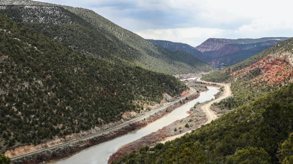 Colorado River states deadlocked on water deal as deadline looms Colorado River states deadlocked on water deal as deadline looms