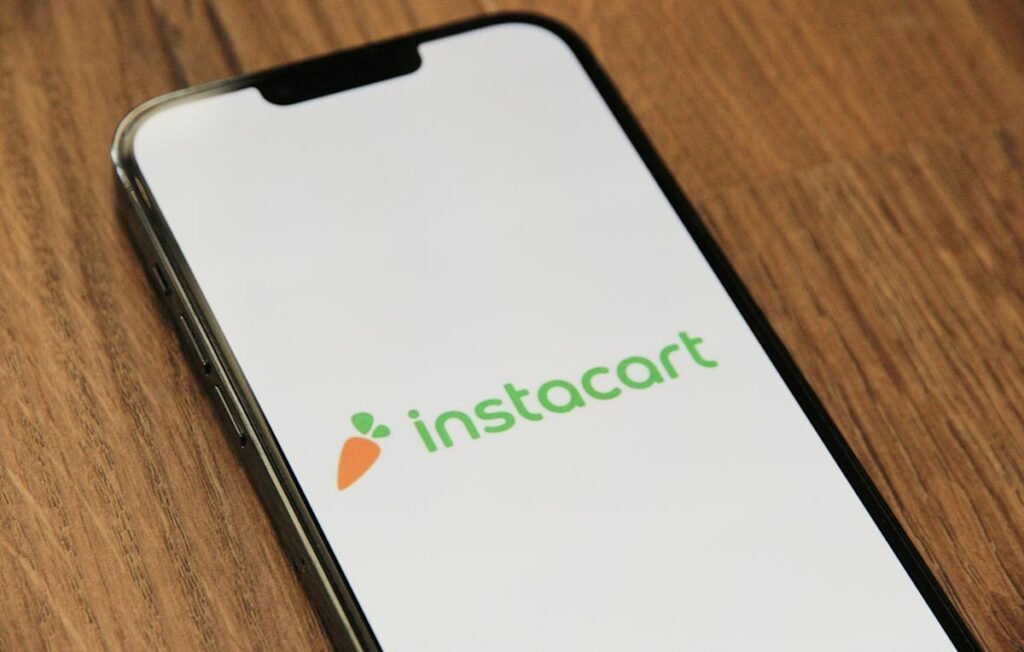 Instacart sues New York City over minimum pay, tipping laws Instacart sues New York City over minimum pay, tipping laws