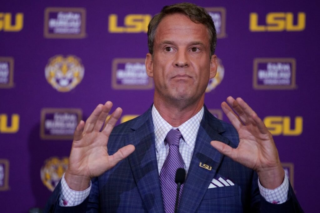 Police: Lane Kiffin escorted to airport, fan road rage claims false