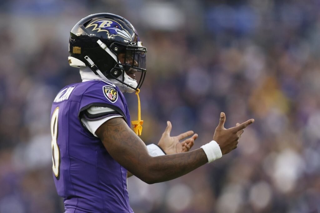 Ravens QB Lamar Jackson returns to practice