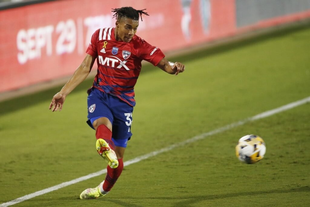 Red Bulls acquire former FC Dallas D Justin Che Red Bulls acquire former FC Dallas D Justin Che