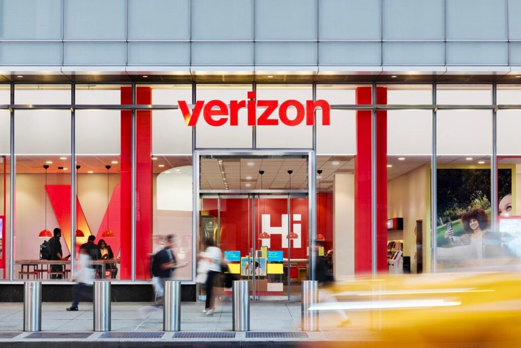 'Do the math': Verizon's $20 outage credit ignites fierce customer debate