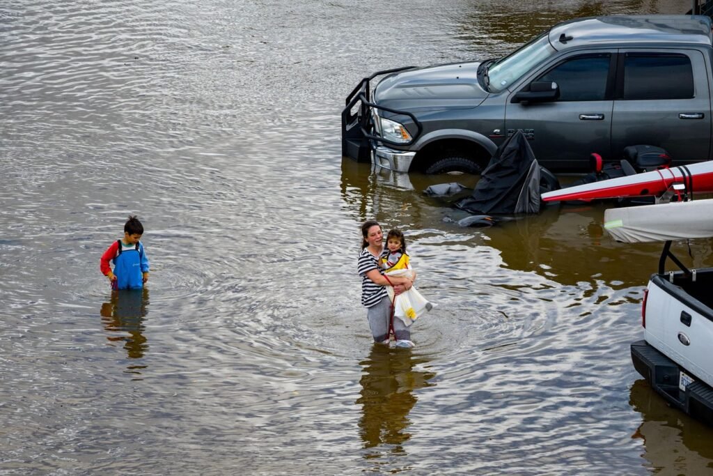 Heavy rain, high tides cause flooding along stretch of Northern California