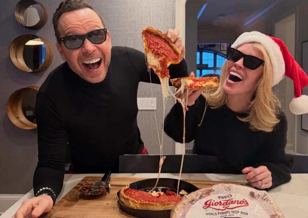 Jenny McCarthy And Donnie Wahlberg Celebrate Early Christmas With A Chicago Pizza Delivery Jenny McCarthy And Donnie Wahlberg Celebrate Early Christmas With A Chicago Pizza Delivery