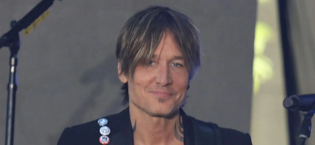 Keith Urban's Alleged GF Breaks Silence On Living Arrangement