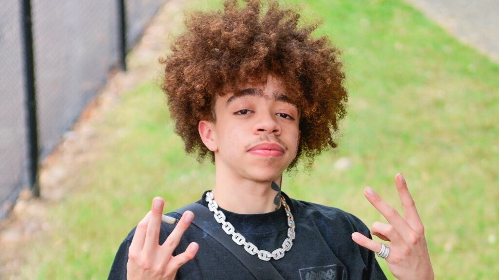 King Harris: Goes Viral W/ Visiting Elephants: "I Was Violated" (Vid)