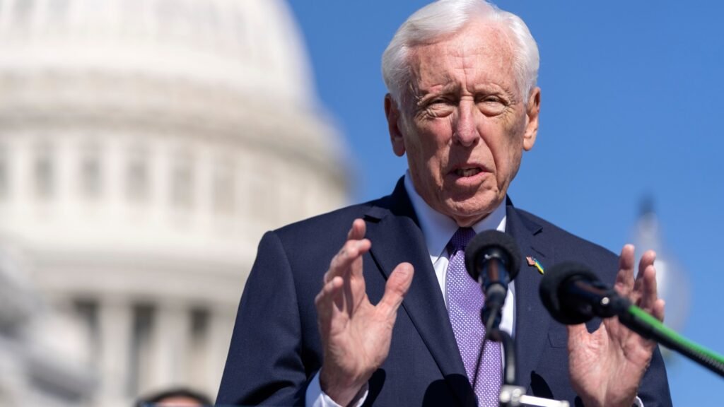 Rep. Steny Hoyer, the longest-serving House Democrat, to retire at the end of term : NPR