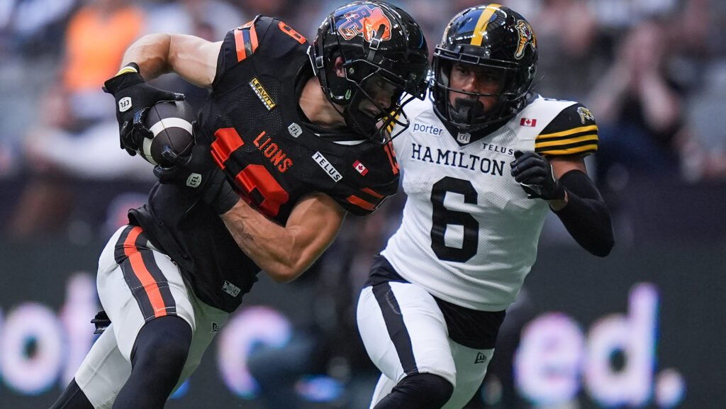 3 free agent signings that could shape the 2026 season