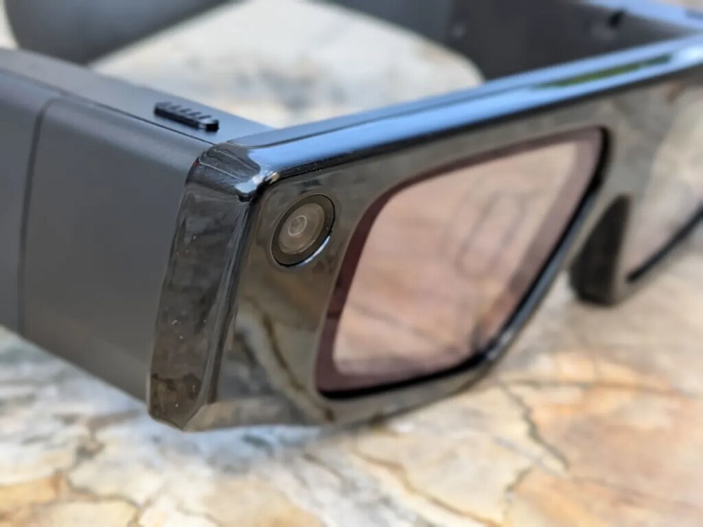 At a critical moment, Snap loses a top Specs exec