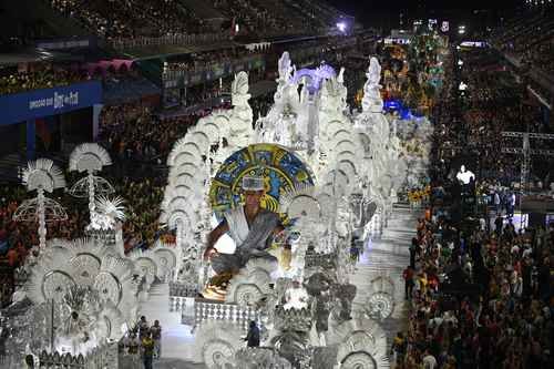Cierran Carnaval de Río de Janeiro entre ancestralidad, cultura y arte Cierran Carnaval de Río de Janeiro entre ancestralidad, cultura y arte