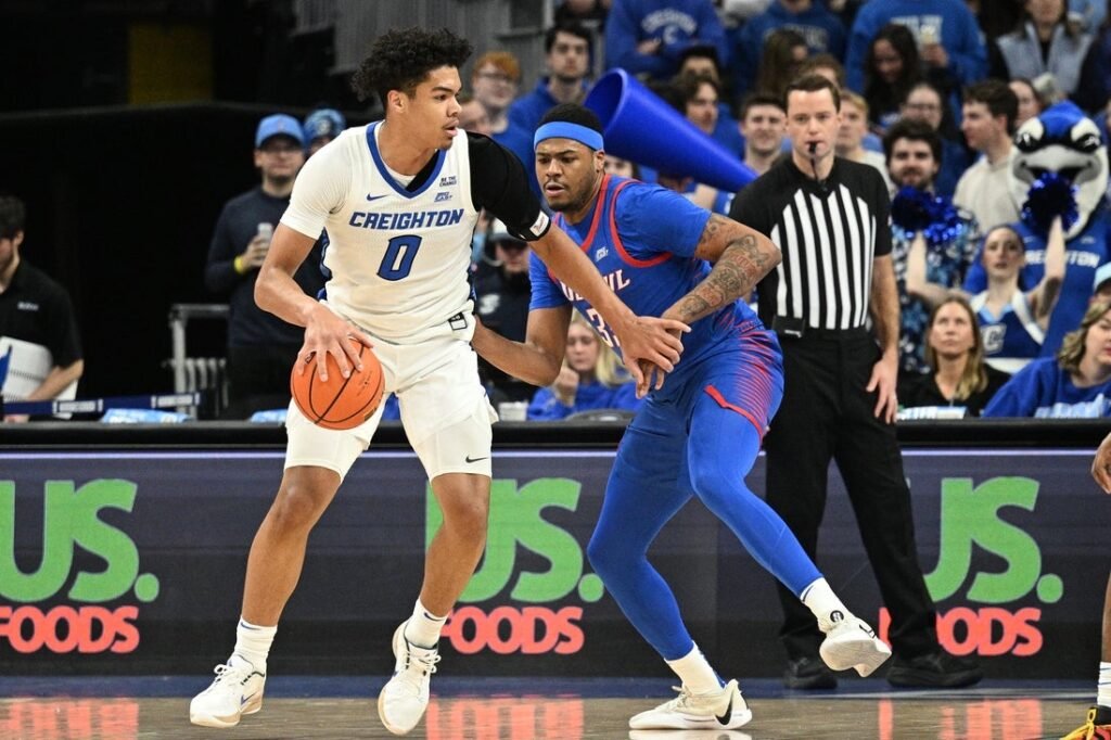 DePaul sweeps Creighton with yet another 1-point win DePaul sweeps Creighton with yet another 1-point win