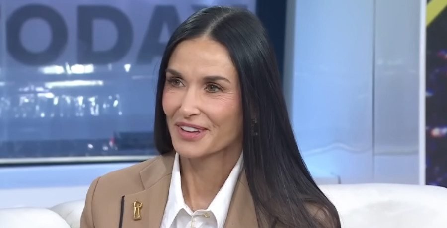 Demi Moore Looks Unrecognizable After Shocking Hair Chop Demi Moore Looks Unrecognizable After Shocking Hair Chop