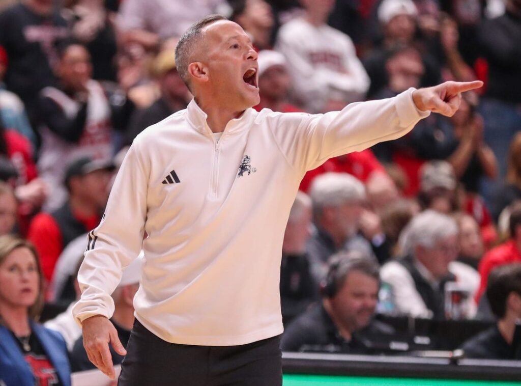 Donovan Atwell (26 points), No. 13 Texas Tech top K-State