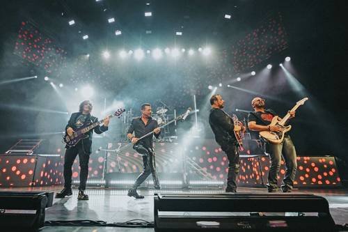 Elefante celebra 30 aniversario en el Auditorio Nacional Elefante celebra 30 aniversario en el Auditorio Nacional