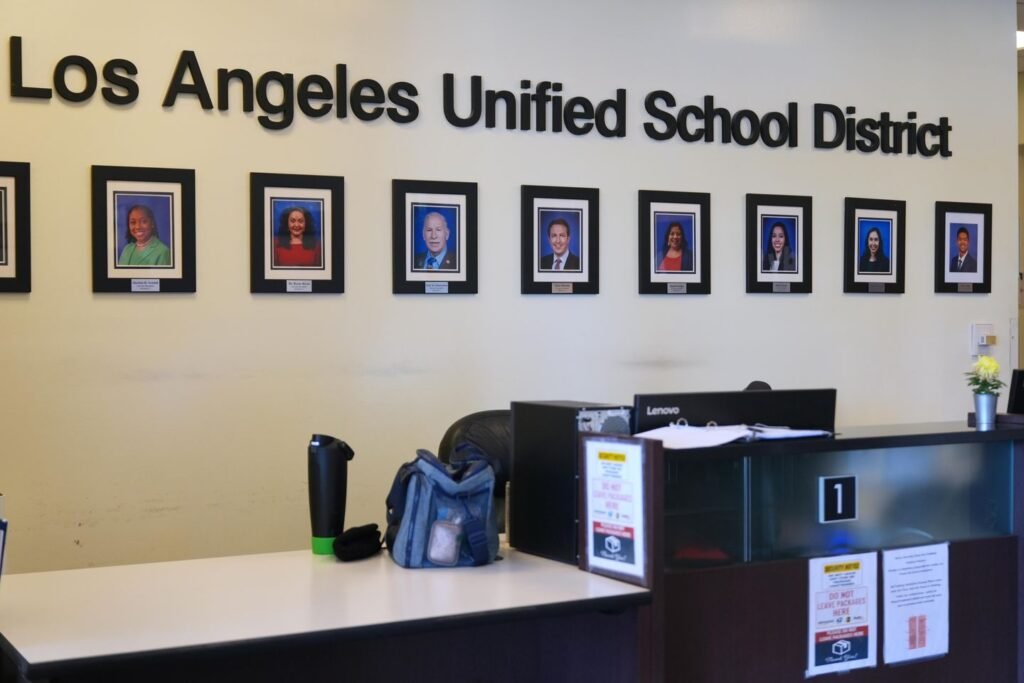 FBI searches Los Angeles school district headquarters and the superintendent's home