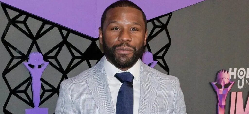 Floyd Mayweather Announces Unretirement From Boxing