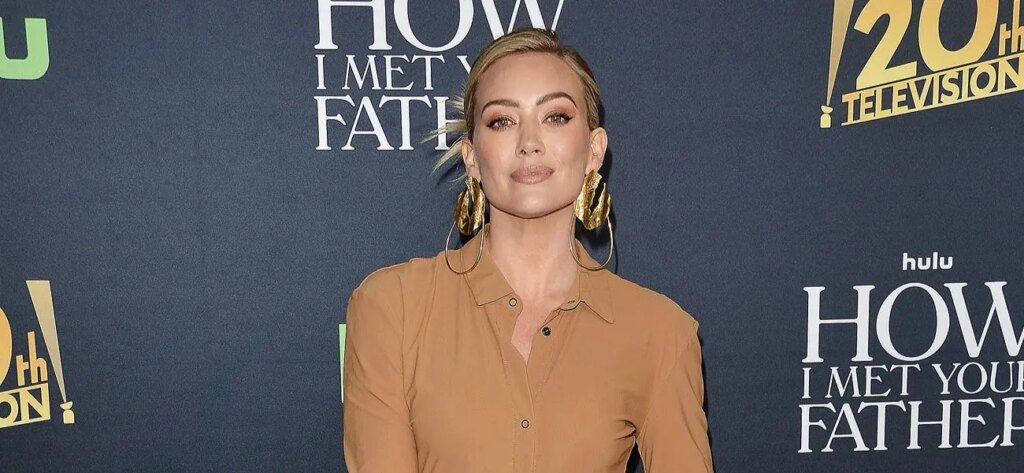 Hilary Duff Talks Toxic Mom Group Claims From Ashley Tisdale