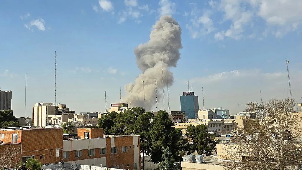 Is the U.S. at War With Iran? Updates After the Missile Attack – Hollywood Life Is the U.S. at War With Iran? Updates After the Missile Attack – Hollywood Life