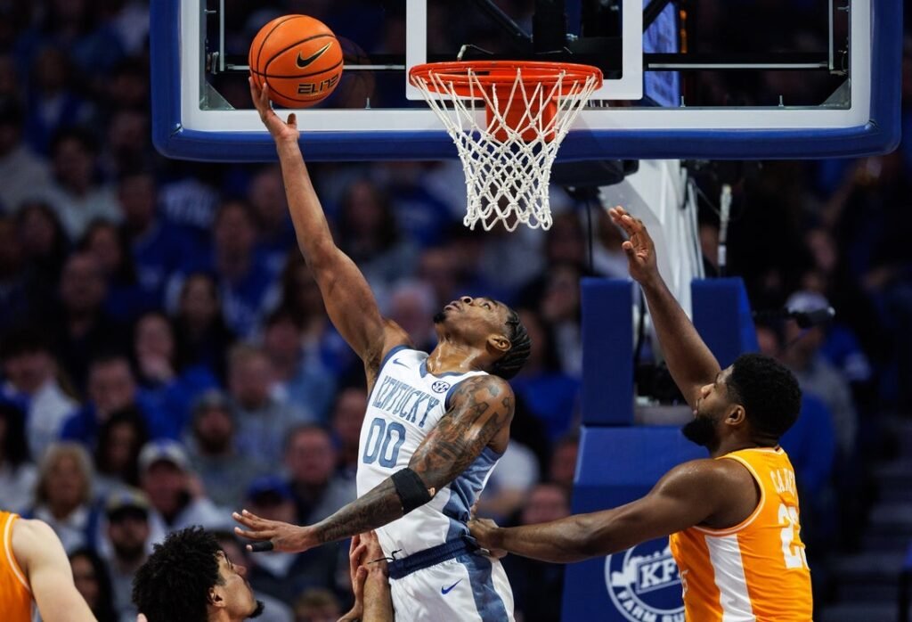 Kentucky overcomes 14-point deficit vs. No. 25 Tennessee