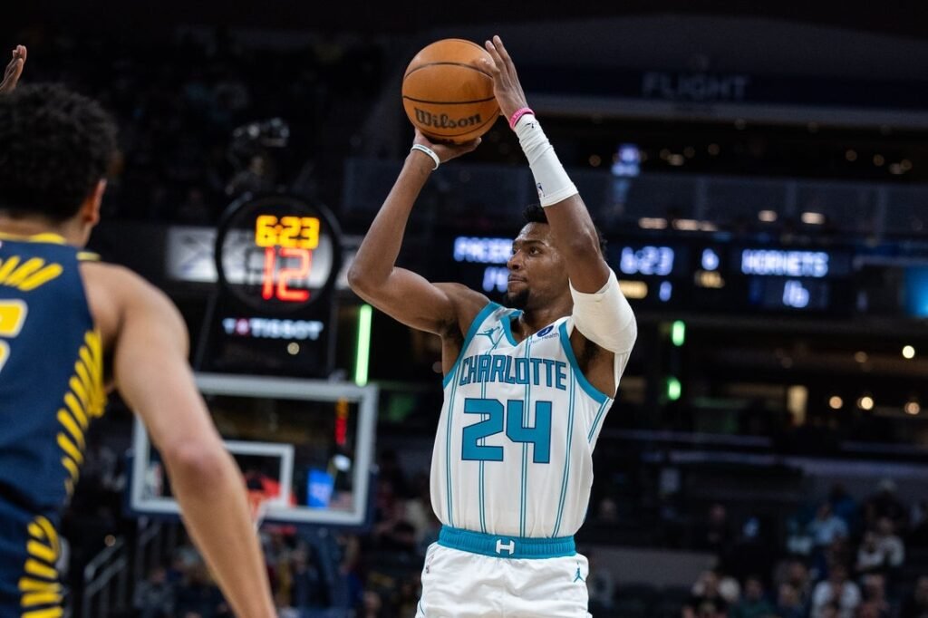 Kon Knueppel sets rookie 3-point record as Hornets roll Pacers
