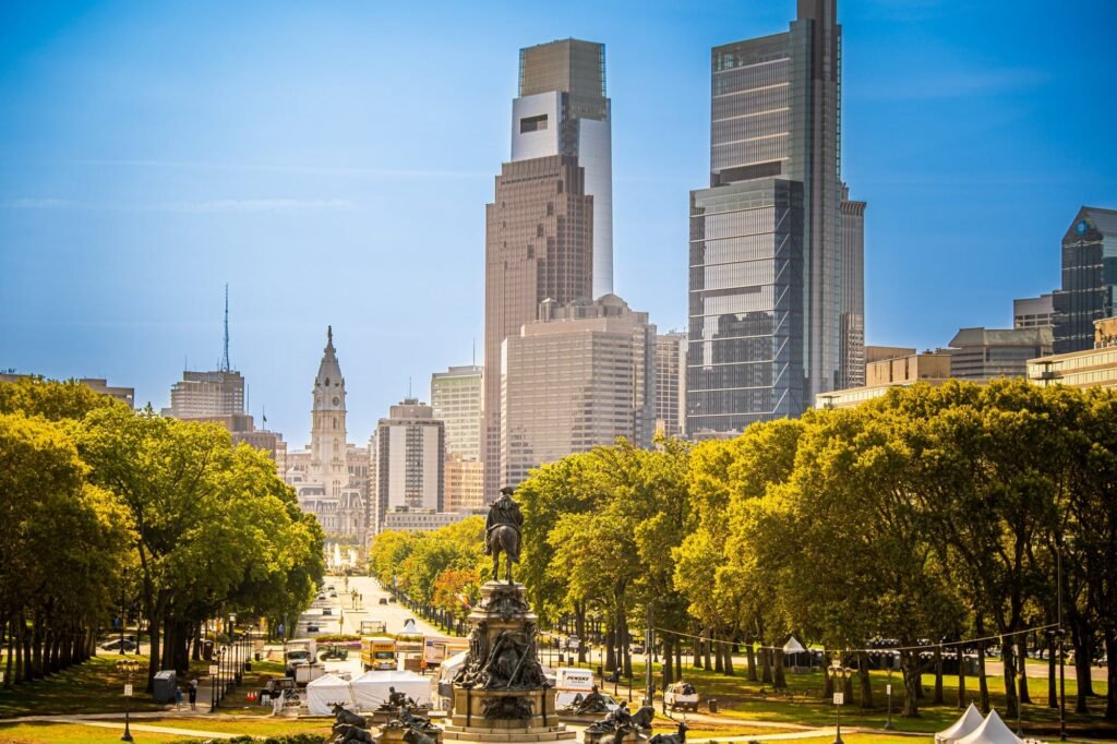 LOVE Park da la bienvenida a los visitantes con arte y entretenimiento – Celebrity Land LOVE Park da la bienvenida a los visitantes con arte y entretenimiento – Celebrity Land