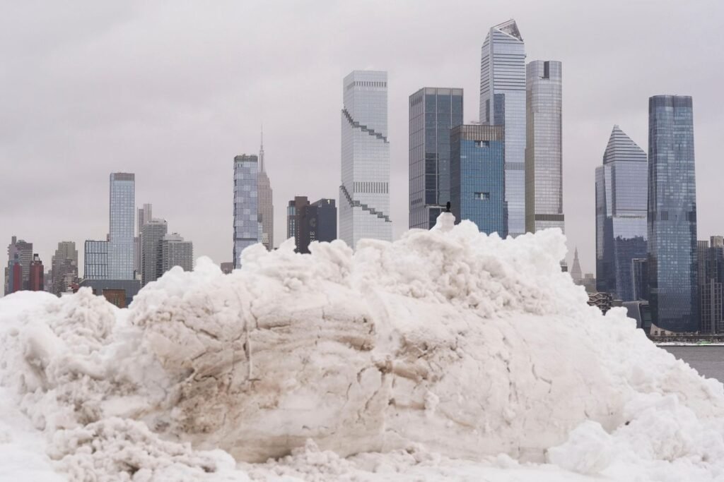 Northeast U.S. digs out from brutal snowstorm that disrupted flights and canceled school