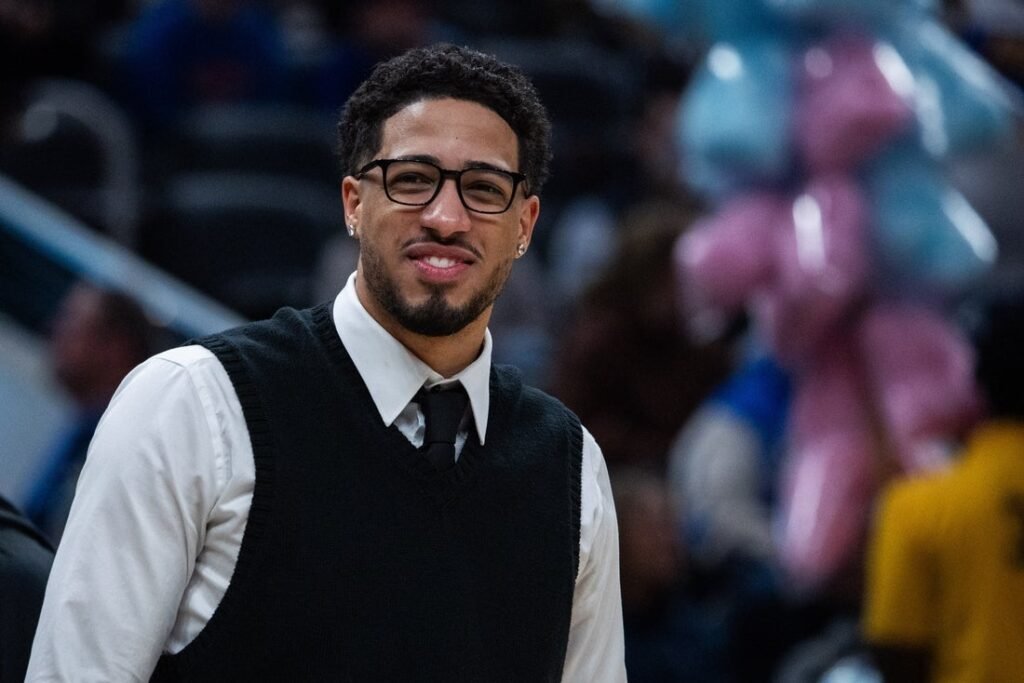 Pacers coach: G Tyrese Haliburton has shingles