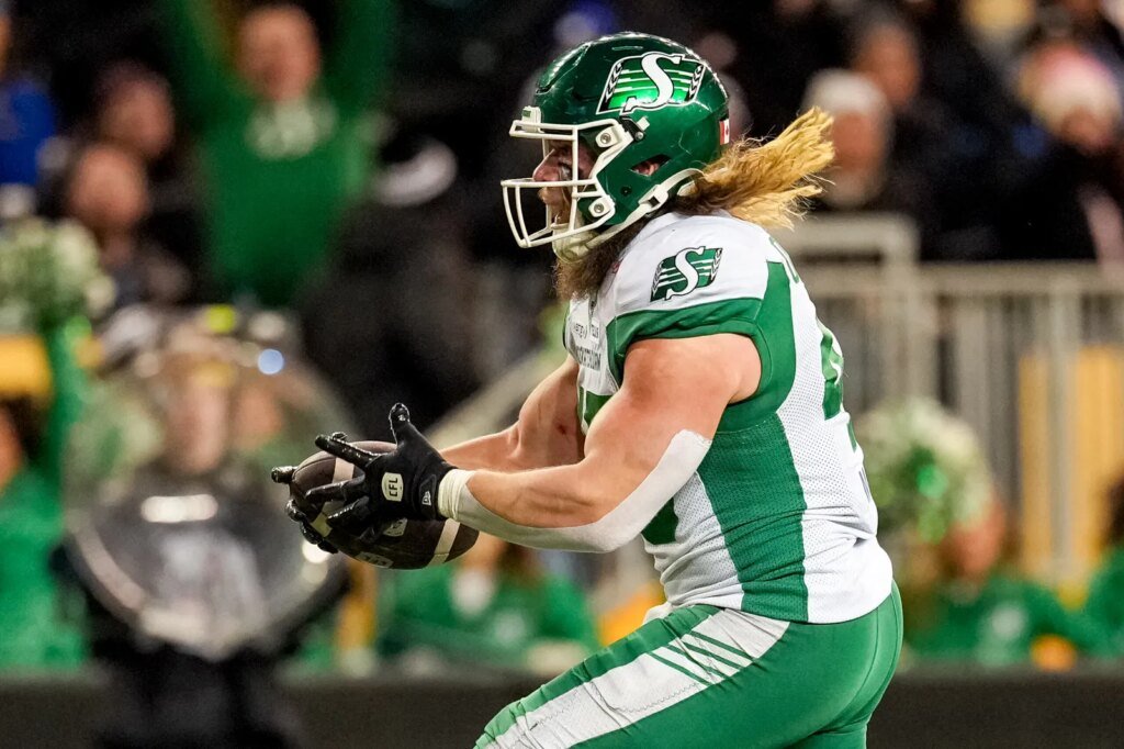 Saskatchewan Roughriders re-sign star running back A.J. Ouellette
